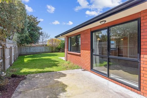 Photo of property in 8 Georgia Grove, Paraparaumu, 5032