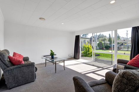 Photo of property in 197 Bridge Street, Eltham, 4322