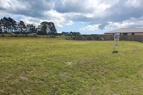 Photo of property in 47 Te Taniwha Road, One Tree Point, 0118