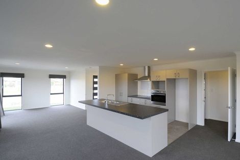 Photo of property in 48 Shillingford Boulevard, Rolleston, 7615