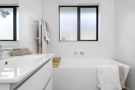 Photo of property in 42 Finstock Way, Rolleston, 7614