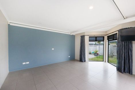 Photo of property in 35 Pegasus Place, Kelvin Grove, Palmerston North, 4414