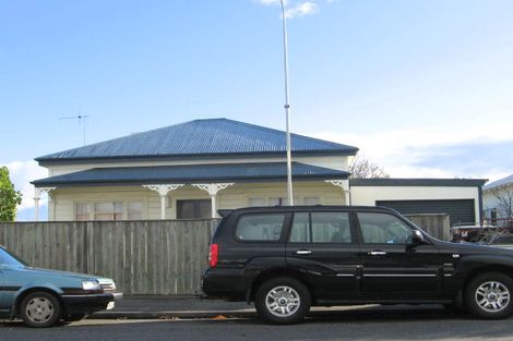 Photo of property in 118 Nelson Crescent, Napier South, Napier, 4110
