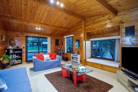 Photo of property in 25 James Cook Drive, Whitby, Porirua, 5024