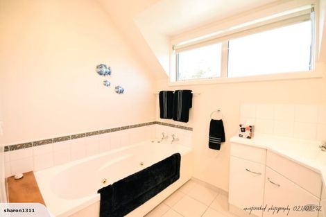 Photo of property in 12 Chevron Place, Ilam, Christchurch, 8041