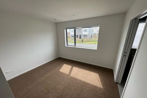 Photo of property in 11a Crestview Rise, Papakura, 2110