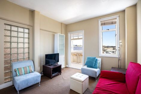 Photo of property in Devonport Apartments, 11/127 Saint Aubyn Street, New Plymouth, 4310