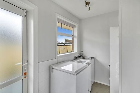 Photo of property in 38 Sandown Crescent, Aranui, Christchurch, 8061