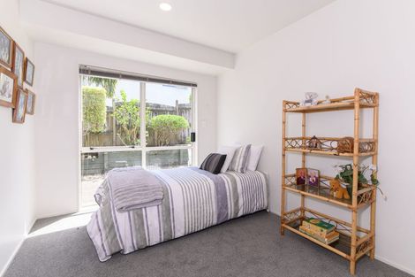 Photo of property in 3 Paua Place, Mount Roskill, Auckland, 1041