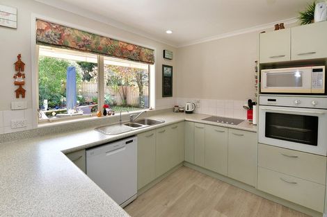Photo of property in 9 Robinia Place, Snells Beach, 0920