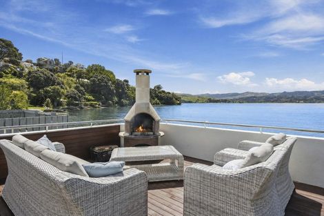 Photo of property in 85 Paremata Road, Paremata, Porirua, 5024
