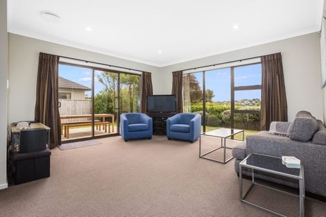 Photo of property in 102 Te Puia Drive, Aotea, Porirua, 5024