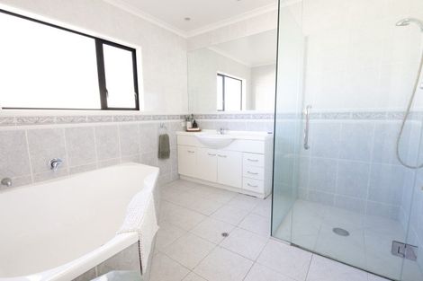 Photo of property in 1a Mission Road, Greenmeadows, Napier, 4112