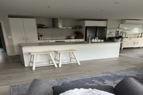 Photo of property in 35 Nobilo Road, Kumeu, 0810