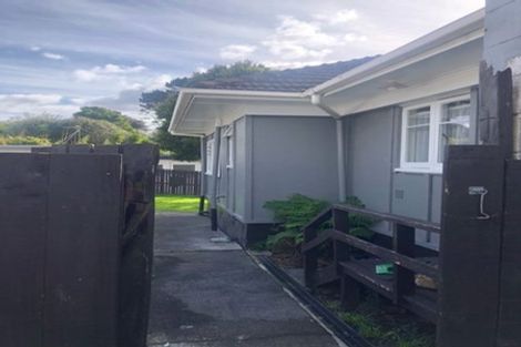 Photo of property in 112 Tirimoana Road, Te Atatu South, Auckland, 0602