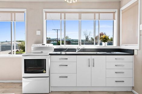 Photo of property in 5a Montgomery Street, Waipukurau, 4200