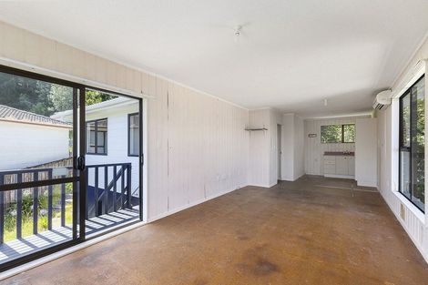 Photo of property in 16 Penguin Grove, Waitangirua, Porirua, 5024