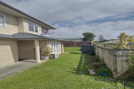 Photo of property in 2/10 Saints Court, Manurewa, Auckland, 2102