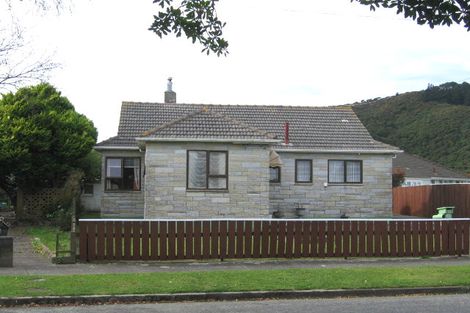 Photo of property in 24 Hughes Crescent, Taita, Lower Hutt, 5011