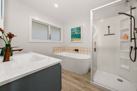 Photo of property in 9 Groves Road, Raumati Beach, Paraparaumu, 5032