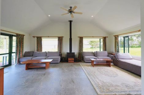 Photo of property in 91 Trig Road, Whitford, Howick, 2571