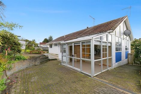 Photo of property in 27 Hicks Close, Whitby, Porirua, 5024