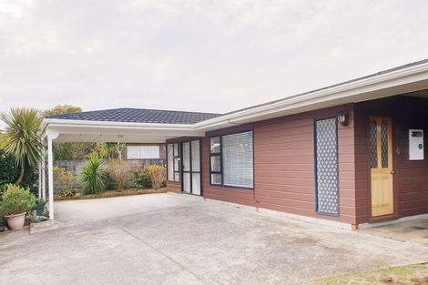Photo of property in 33 Sartors Avenue, Northcross, Auckland, 0630