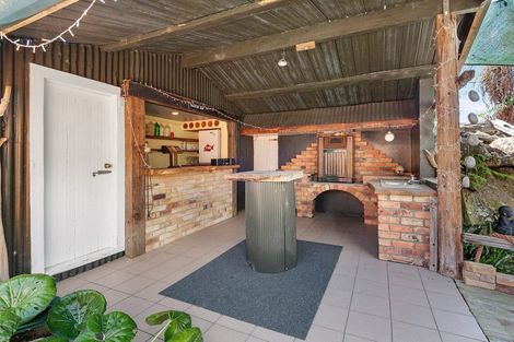 Photo of property in 18 Waro Drive, Hikurangi, 0114