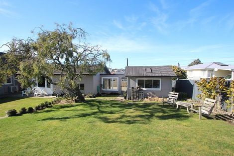 Photo of property in 2 Arthur Street, Holmes Hill, Oamaru, 9401