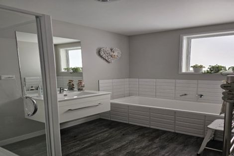 Photo of property in 18 Beachvale Drive, Kaiapoi, 7630