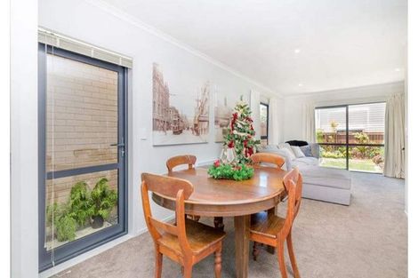 Photo of property in 410 Weymouth Road, Weymouth, Auckland, 2103