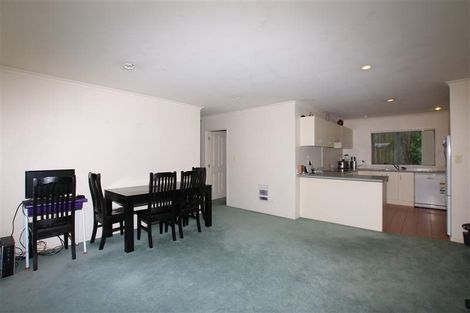 Photo of property in 22 San Pedro Place, Henderson, Auckland, 0612