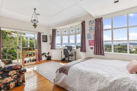 Photo of property in 27 Garden Road, Northland, Wellington, 6012