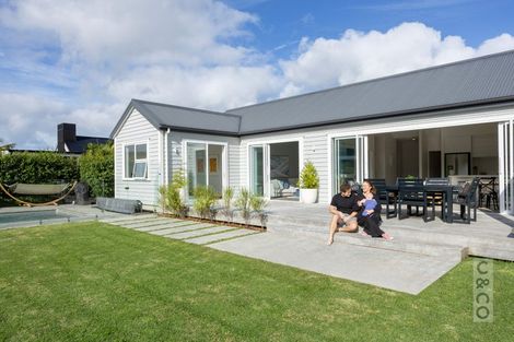 Photo of property in 44 Fruitlands Road, Kumeu, 0810