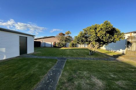 Photo of property in 11 Milverton Avenue, Hokowhitu, Palmerston North, 4410
