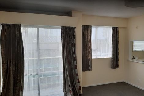 Photo of property in 5 Hawker Street, Mount Victoria, Wellington, 6011