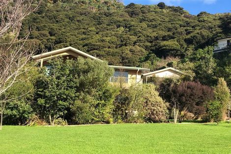 Photo of property in 21 Amelia Crescent, Waikawa, Picton, 7220