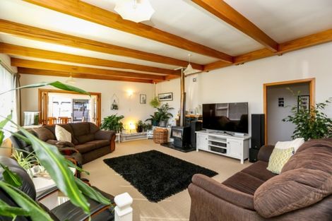 Photo of property in 41 Nevada Drive, Merrilands, New Plymouth, 4312