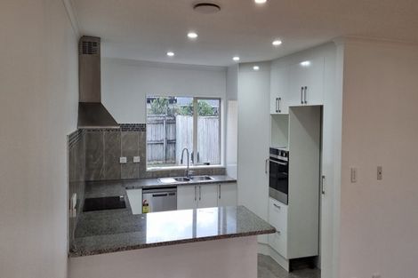 Photo of property in 37 Innisowen Place, Flat Bush, Auckland, 2019