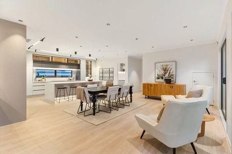 Photo of property in 6 Luff Place, Long Bay, Auckland, 0630