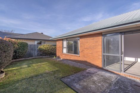 Photo of property in 1/14 Innisfree Place, Northwood, Christchurch, 8051