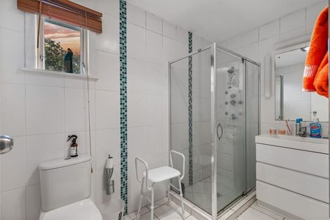 Photo of property in 69 Taikata Road, Te Atatu Peninsula, Auckland, 0610