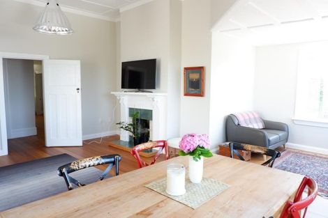 Photo of property in 35 Central Terrace, Kelburn, Wellington, 6012