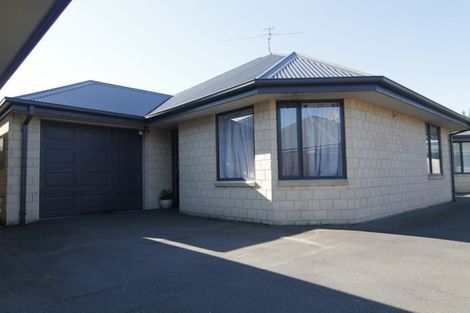 Photo of property in 26b Sawyers Arms Road, Northcote, Christchurch, 8052