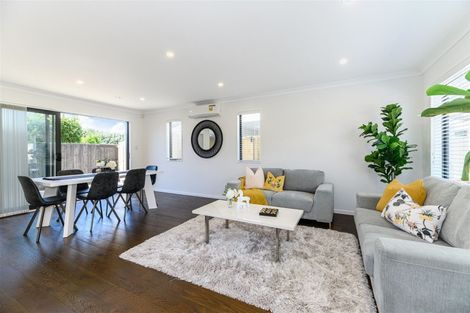 Photo of property in 166b Ennis Avenue, Pakuranga Heights, Auckland, 2010