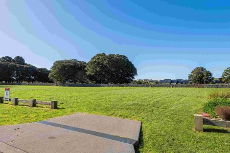 Photo of property in 35 Stoney Hill Road, Te Kamo, 0185