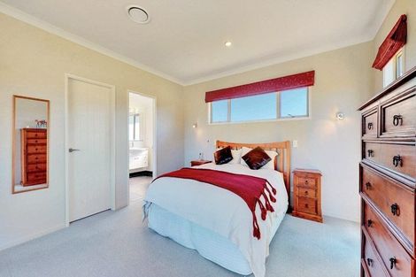 Photo of property in 63 Loch Views Road, Acacia Bay, Taupo, 3385