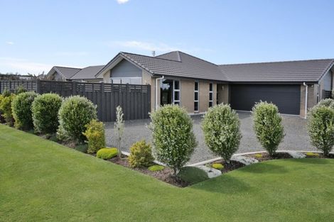 Photo of property in 17 Sunrise Drive, Seaward Bush, Invercargill, 9812