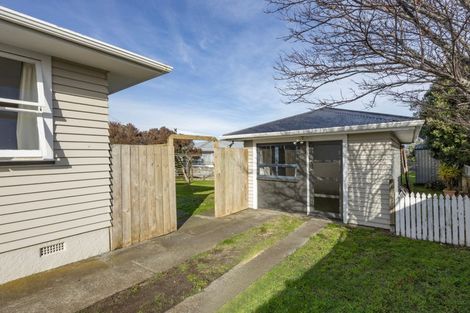 Photo of property in 12 Murch Place, Tawhero, Whanganui, 4500