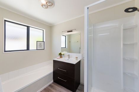 Photo of property in 12 Aspen Way, Kelvin Grove, Palmerston North, 4414
